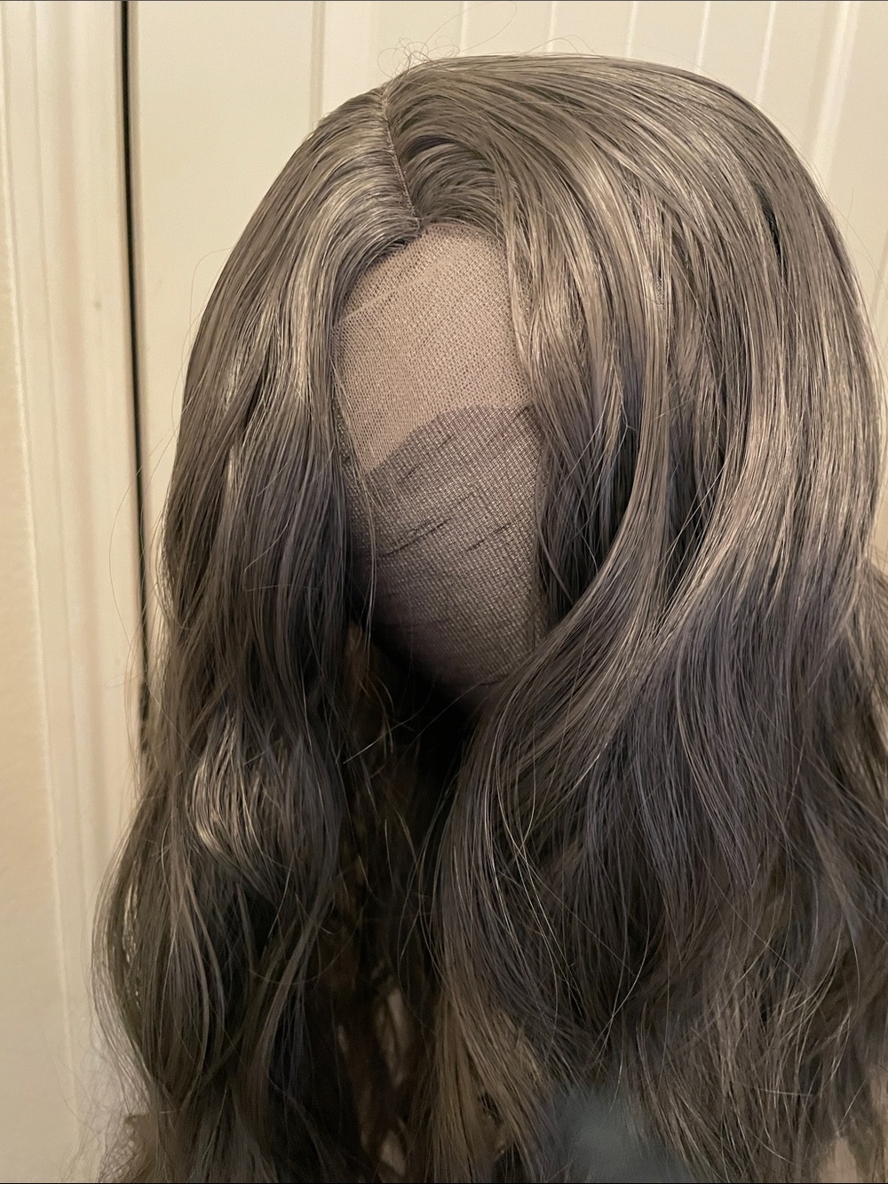 Gray Long Wave Women's Lace Wig - Elegant Gray Shade